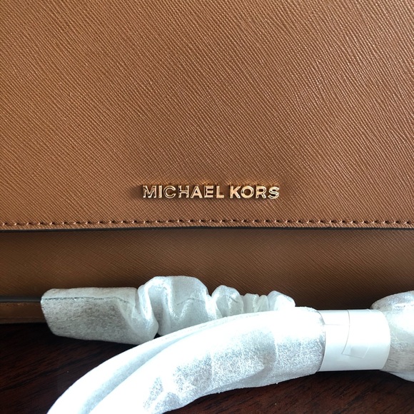 MICHAEL Michael Kors Daniela Crossbody - Picture 6 of 14